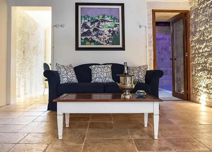 Aparthotel Trulli E Puglia Luxury 4*